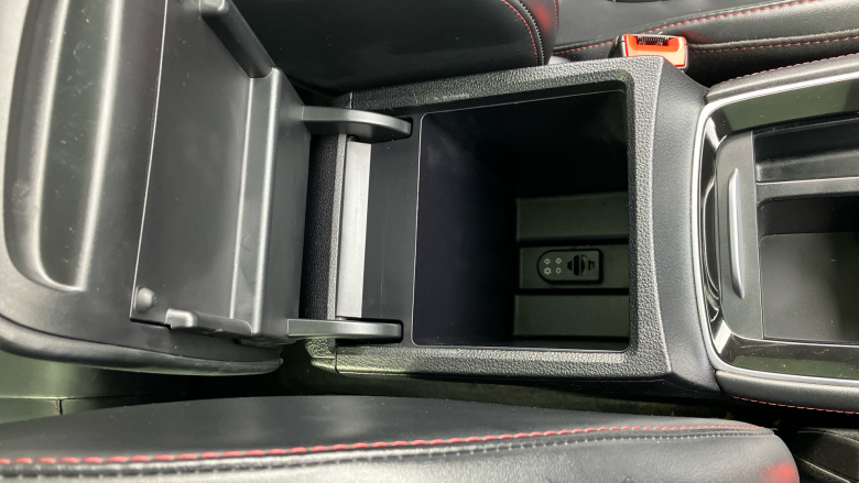 MG Hs 1.5 T-GDI Exclusive 5dr DCT Petrol Hatchback